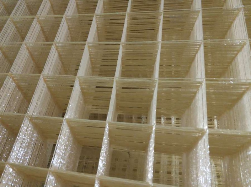 Сетка сварная кладочная 100х100х2,5 (1х2м) стеклопластиковая